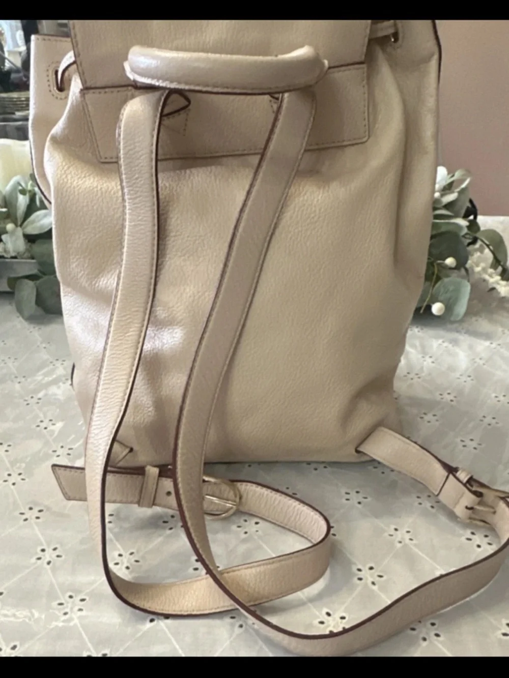 Tory Burch Beige Cream Leather Drawstring Backpack with Gold Logo - Picture 2 of 11
